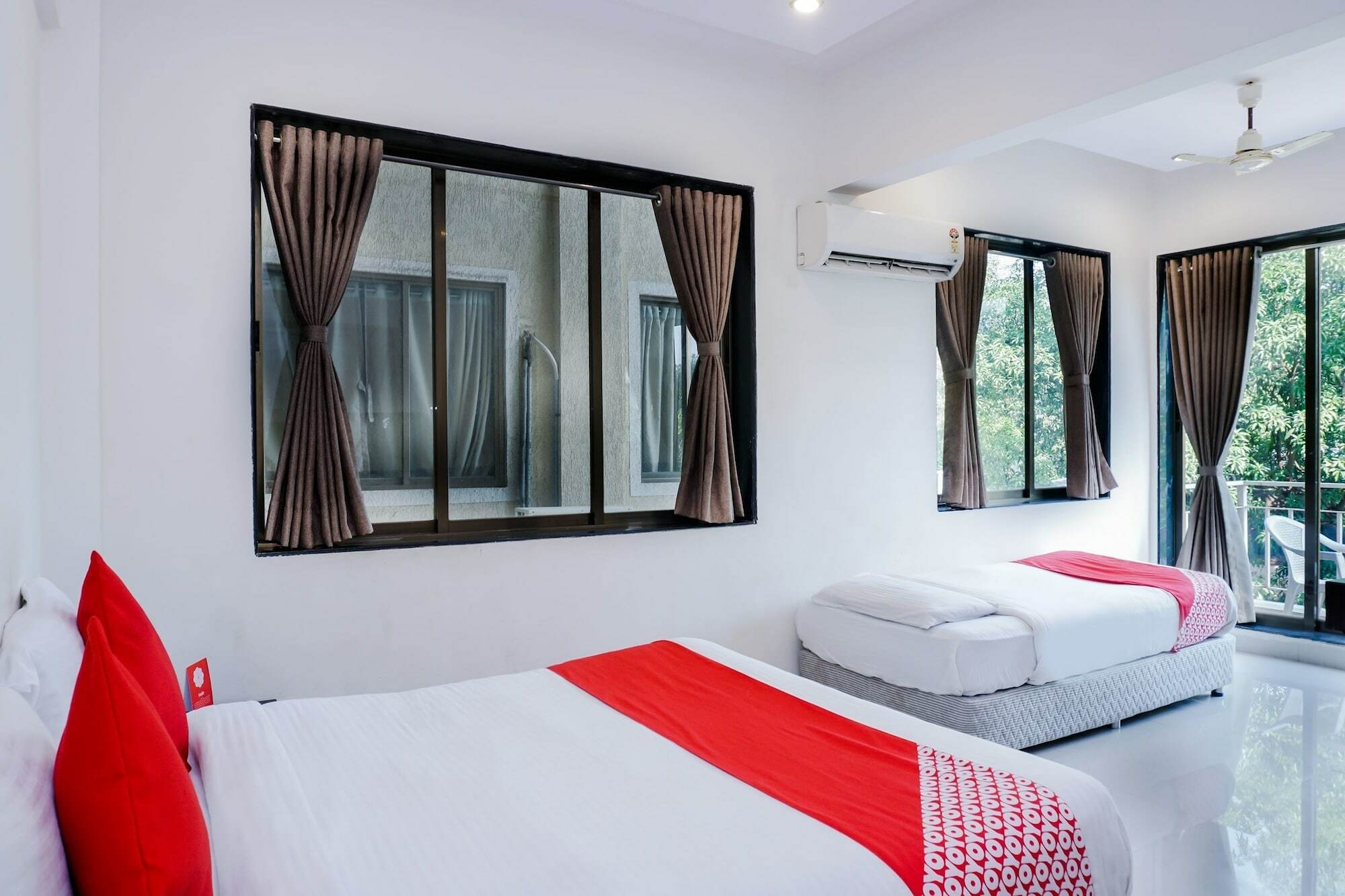 Dreams Holiday Resort Lonavala Esterno foto